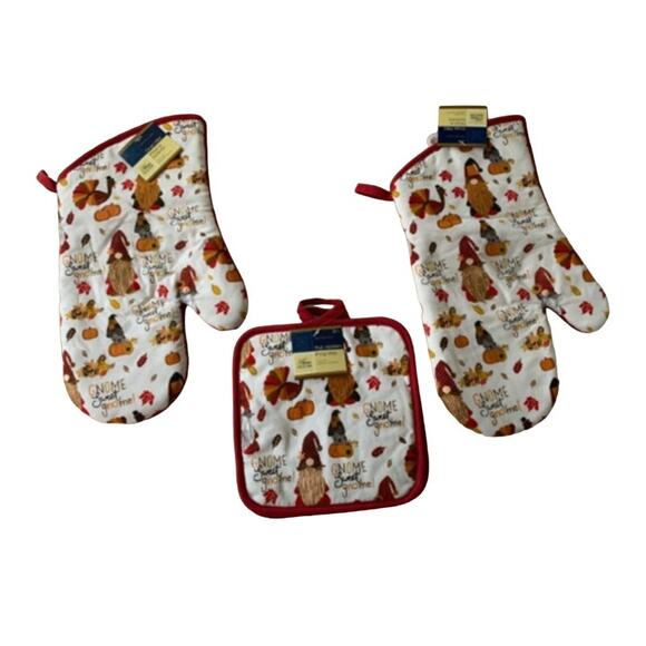 Home Collection Other - Home Collection Gnome Oven Mitts & Pot Holder 4 PC Set Fall Holiday Pumpkin NEW